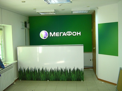 Внутреннее оформление дилерской точки Мегафон